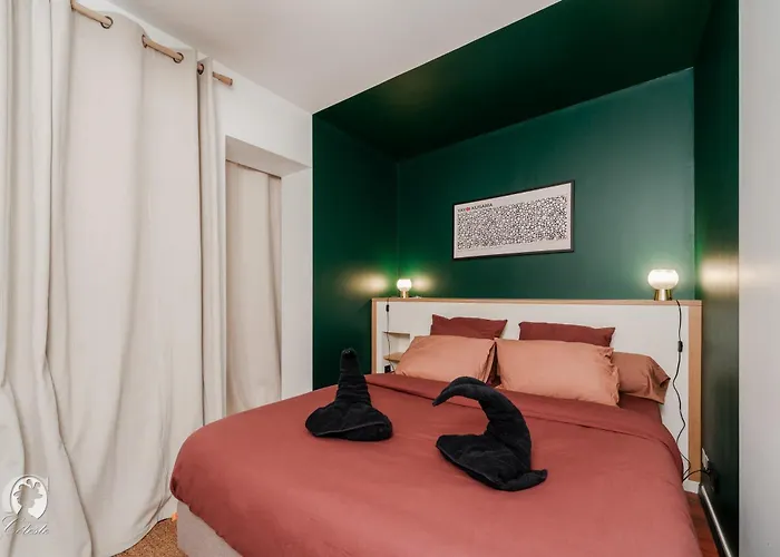 Emeraude - L'elegance Verte Du Vieux アパート