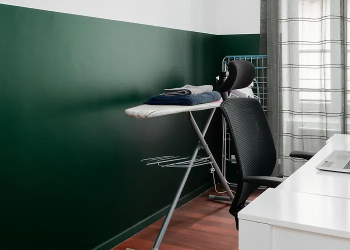 Emeraude - L'elegance Verte Du Vieux * ヴィシー