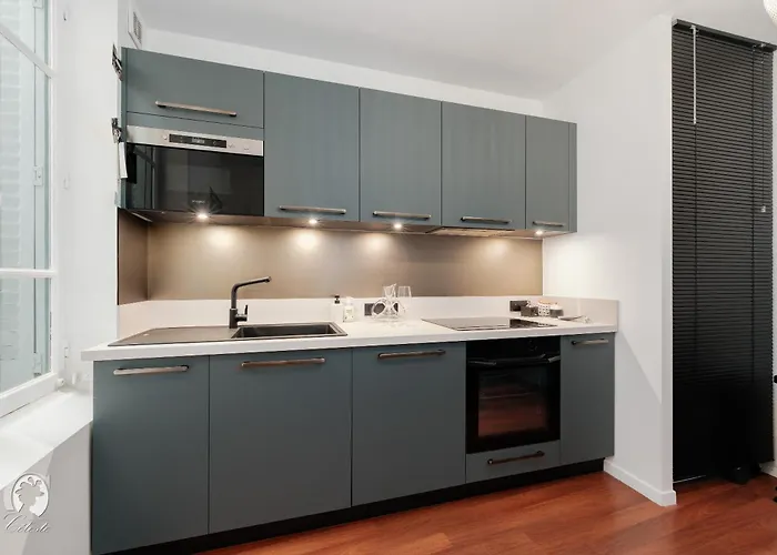 Emeraude - L'elegance Verte Du Vieux *